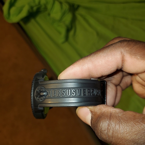 Versace versus watch - Picture 3 of 7